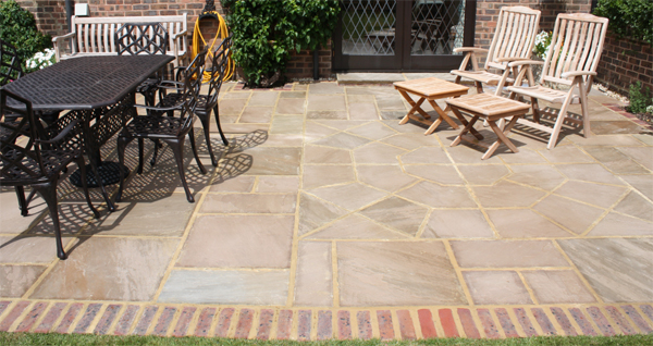 pation_sandstone_nutbourne_brick_edging.jpg