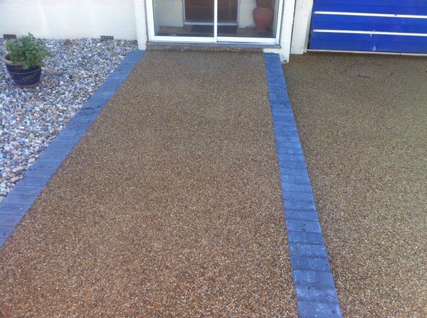 resin drive blue edging shingle boarder